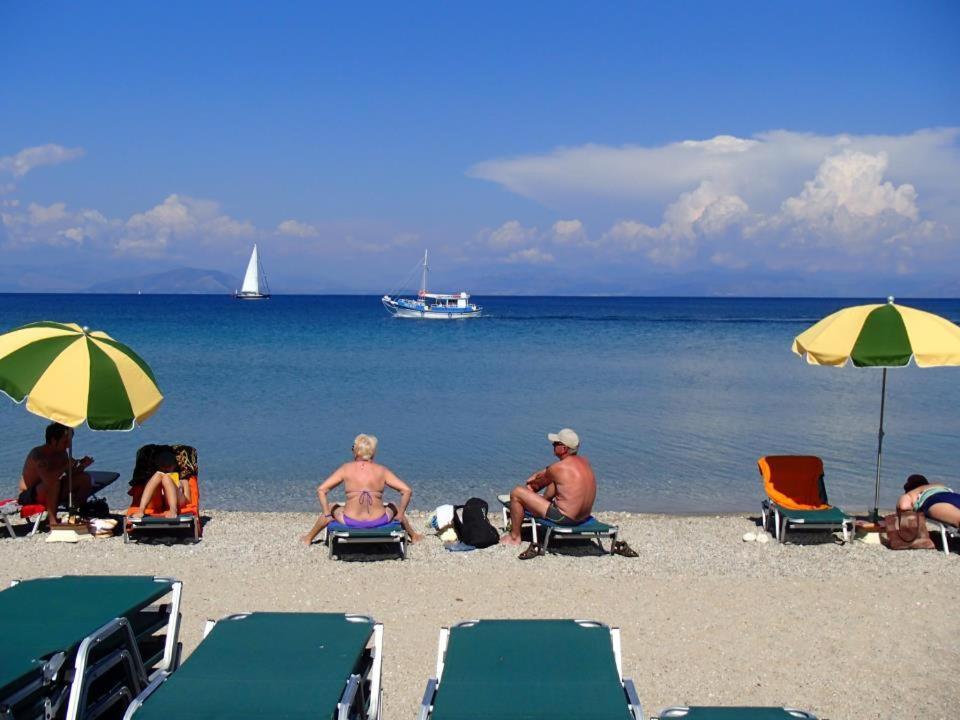 Christina Hotel Μεσογγή Εξωτερικό φωτογραφία